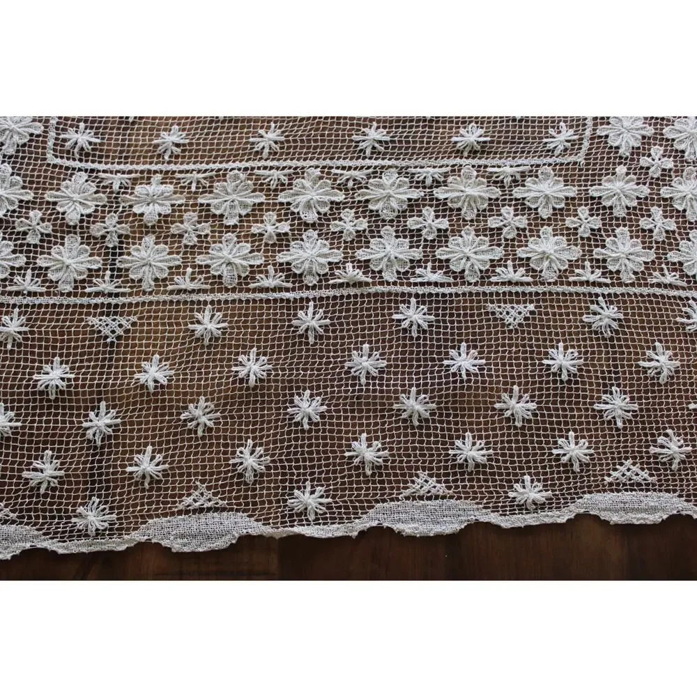 Vintage Handmade Crochet Lace White Tablecloth Shabby Chic Scallop 64